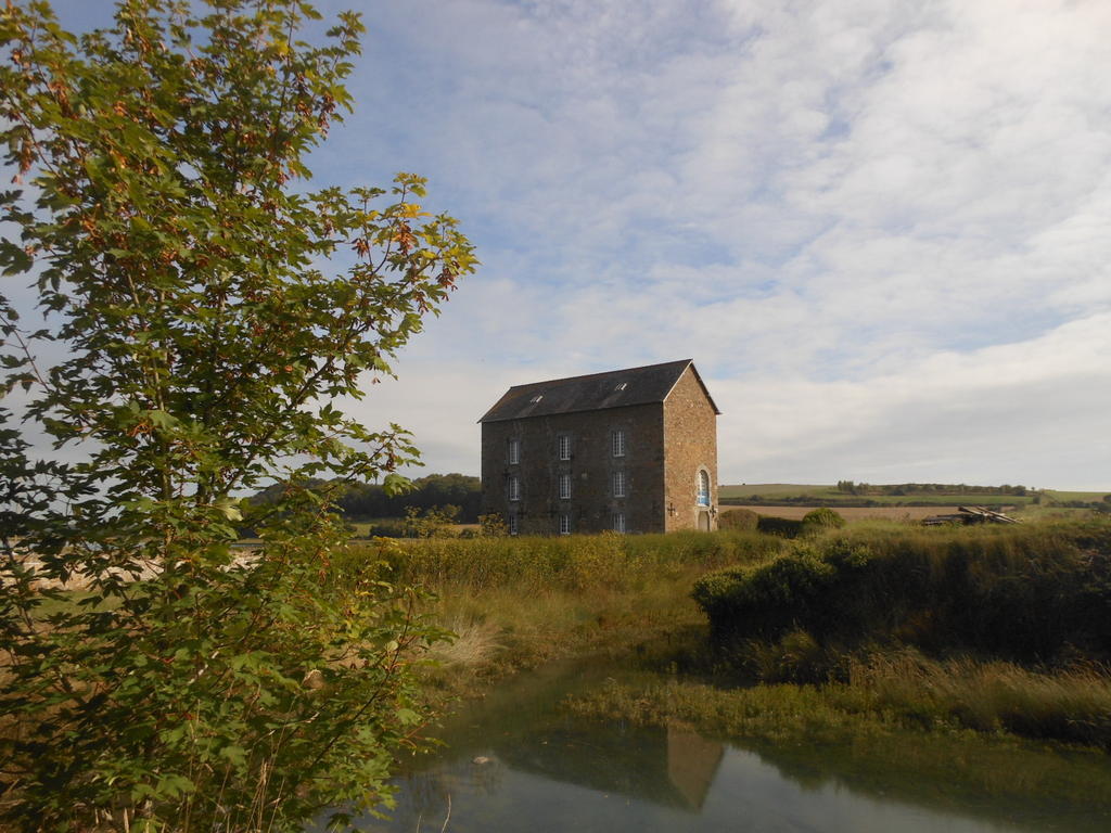Le Jardin A Mordreuc Bed & Breakfast Pleudihen-sur-Rance ภายนอก รูปภาพ