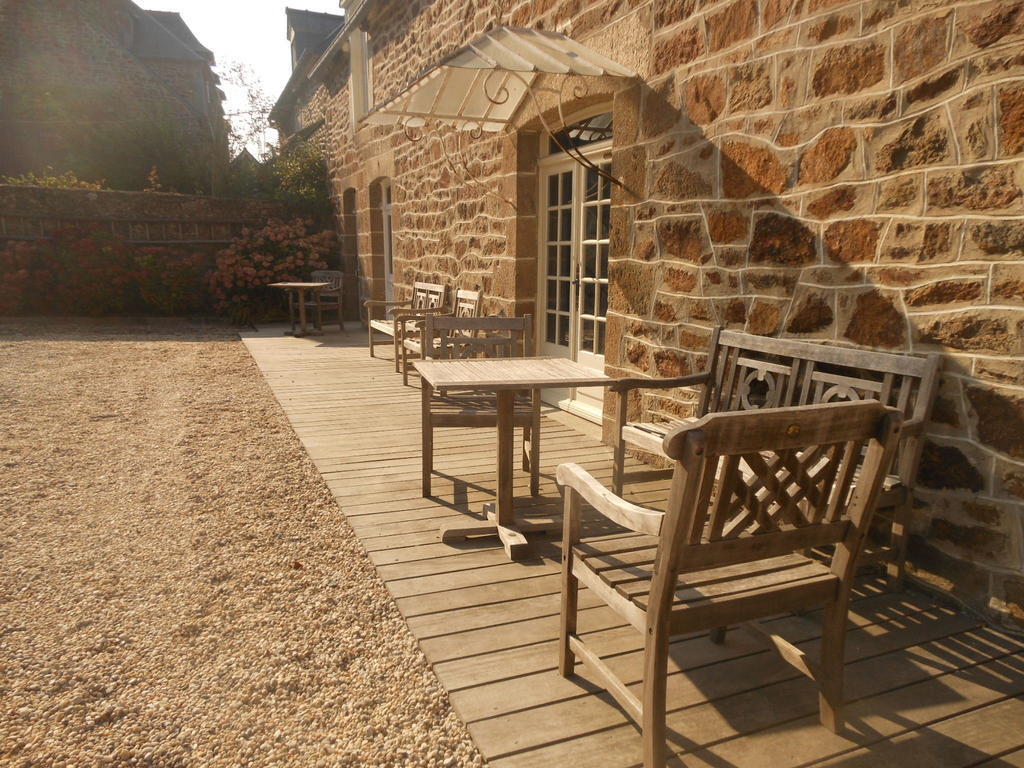 Le Jardin A Mordreuc Bed & Breakfast Pleudihen-sur-Rance ภายนอก รูปภาพ